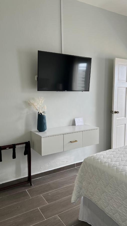 Tramonto Boutique Hotel La Ceiba Ngoại thất bức ảnh